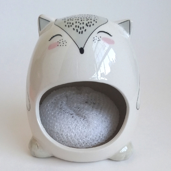 Ceramic Skunk Possum Dish Sponge Holder with Charming Gray & White Design - Picture 2 of 10
